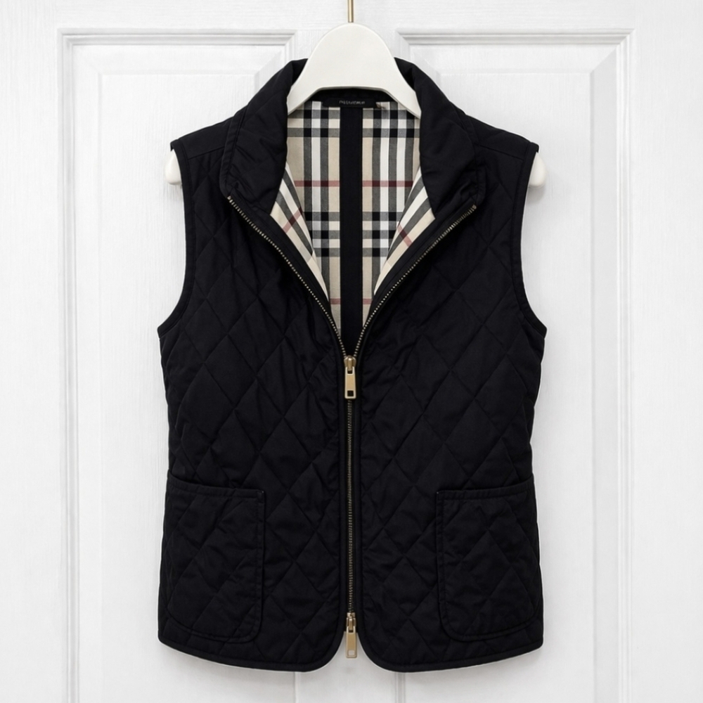Burberry London Quilted Vest Black Nova Check Lining Made in England Double Zip